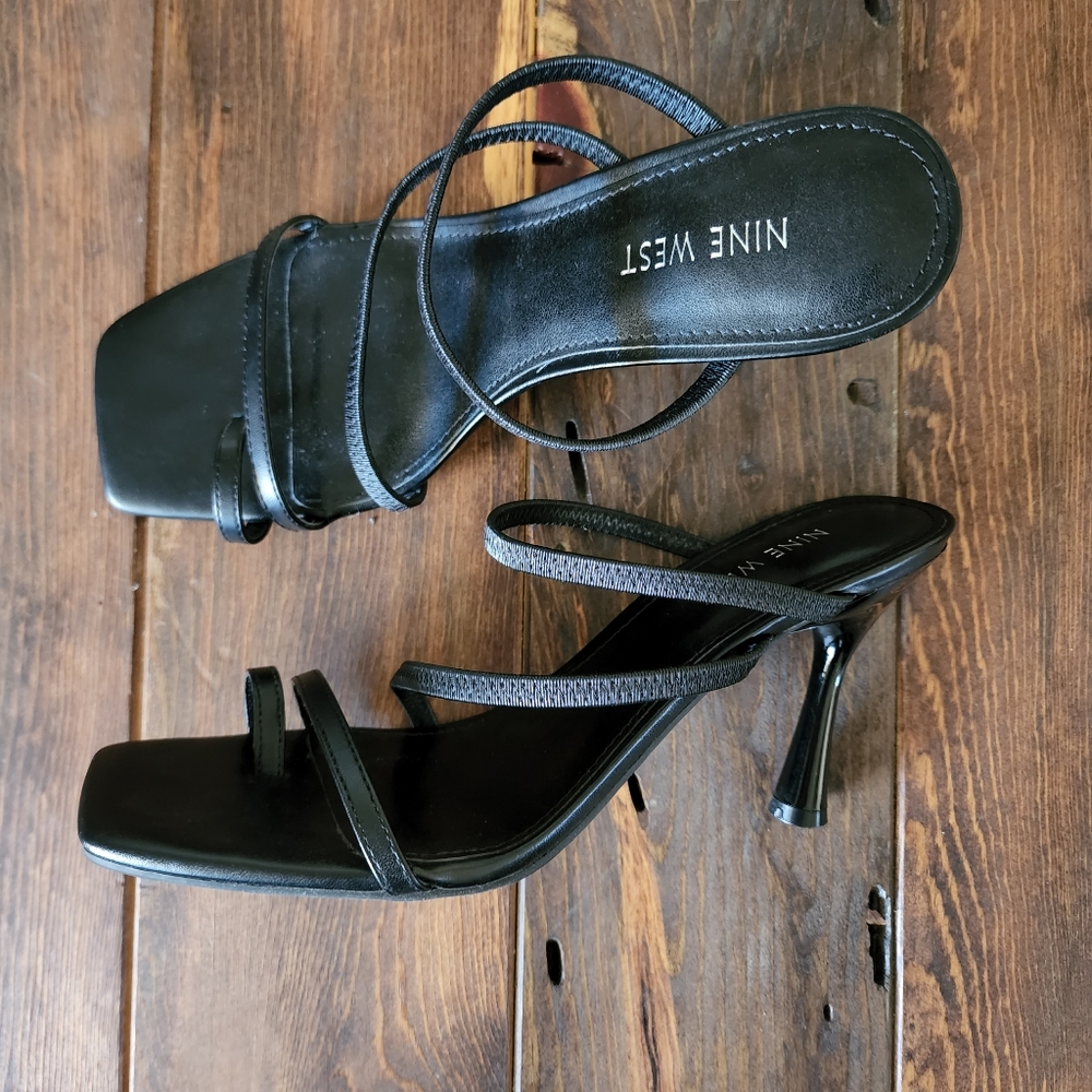🚫SOLD🚫NINE WEST Toe Ring Slip On Strappy Sandals - 8.5